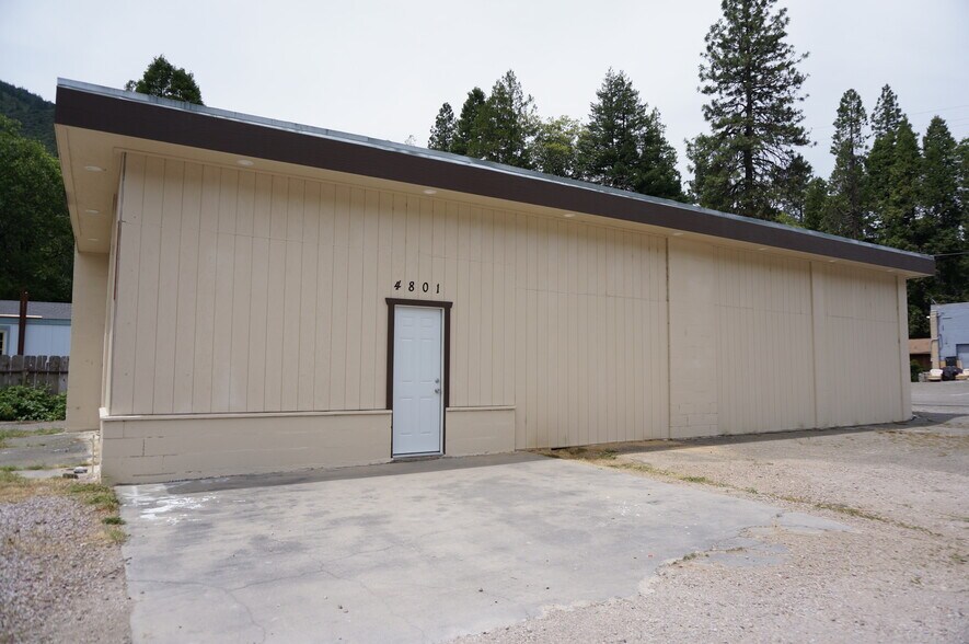 More Photos Of 4801 Dunsmuir Ave, Dunsmuir Industrial For Lease