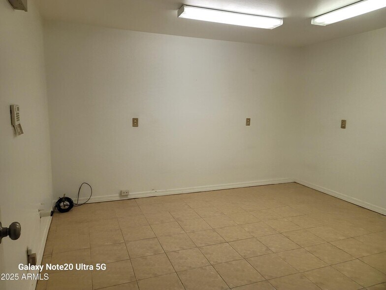 More Photos Of 8282 W Sandy Ln, Arizona City Warehouse For Sale