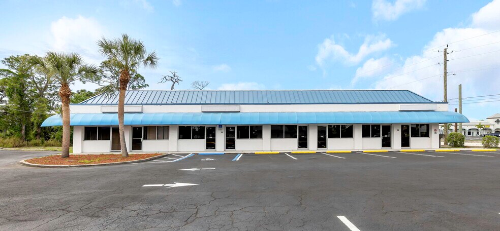 More Photos Of 655 N Indiana Ave, Englewood Medical For Sale