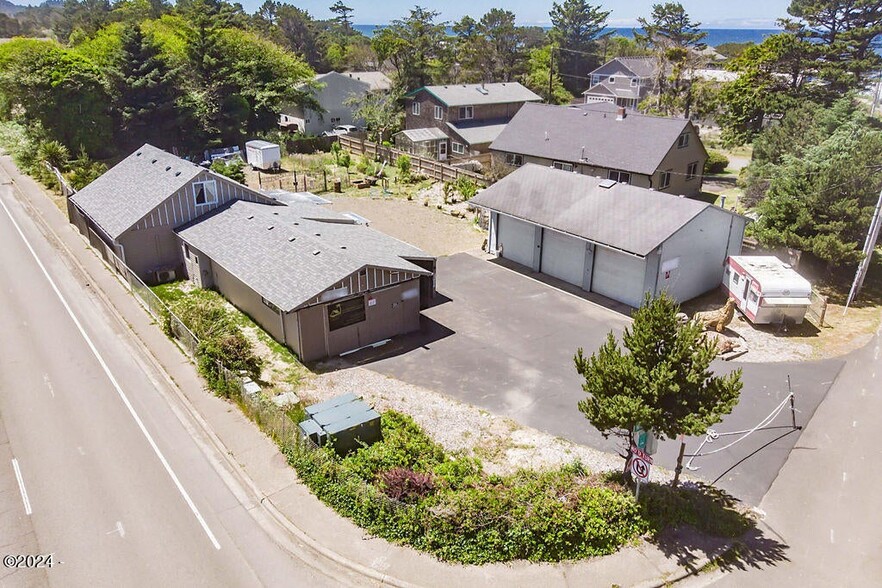 Primary Photo Of 20 Willow St, Depoe Bay Storefront Retail Residential For Sale