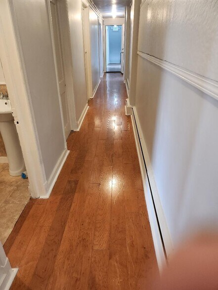 More Photos Of 5301 Harford Rd, Baltimore Office For Sale