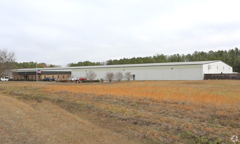 Primary Photo Of 2210 Industrial Dr SW, Cullman Warehouse For Sale