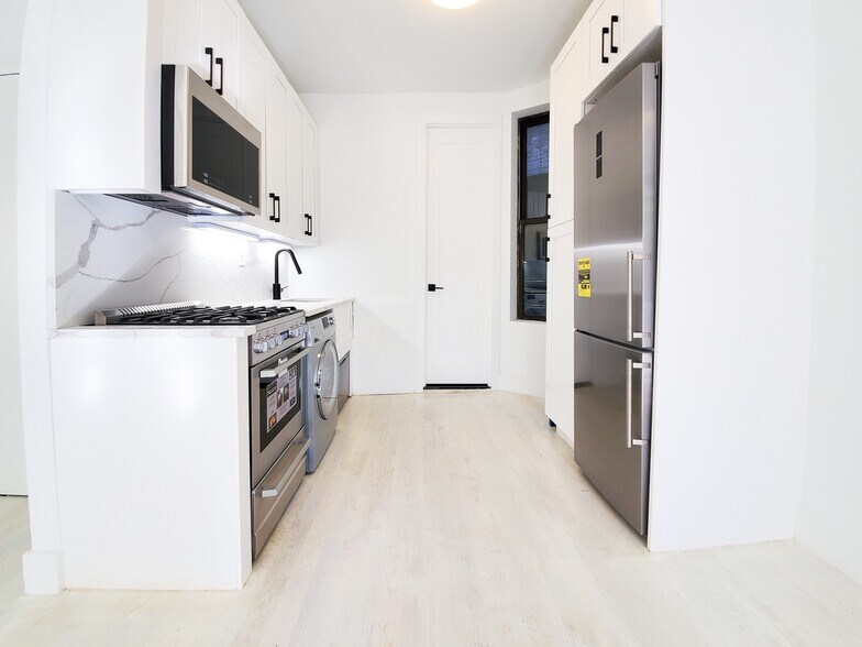 More Photos Of 750 Washington Ave, Brooklyn Apartments For Sale