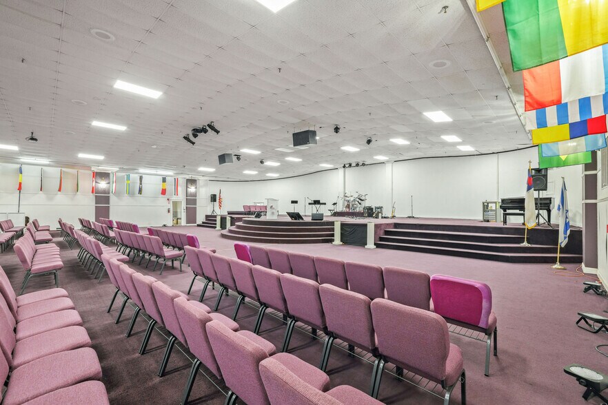 More Photos Of 190 NW 79th Ave, Miami Religious Facility For Sale