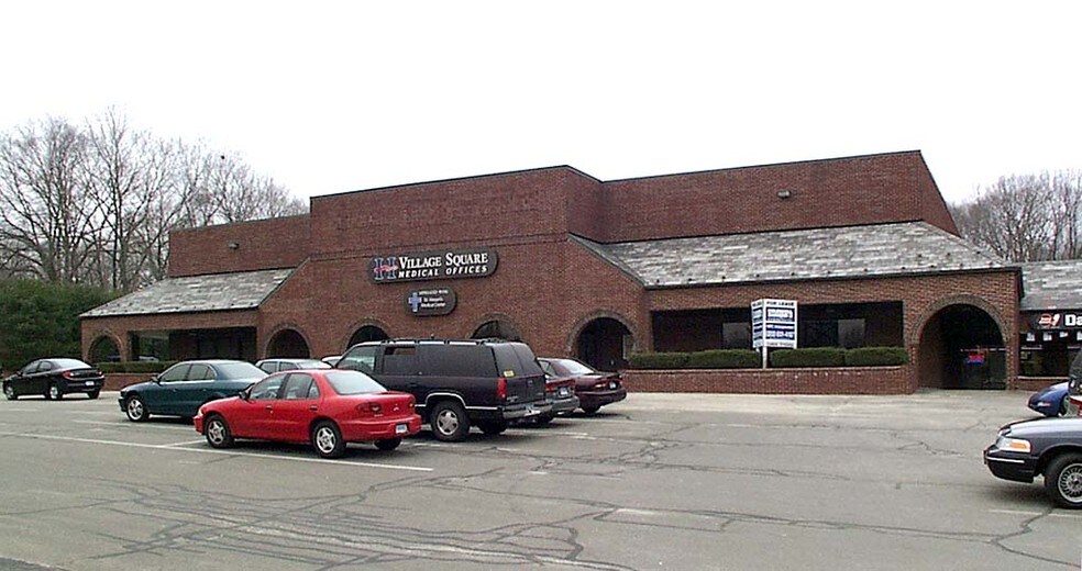 More Photos Of 401 Monroe Tpke, Monroe General Retail For Lease