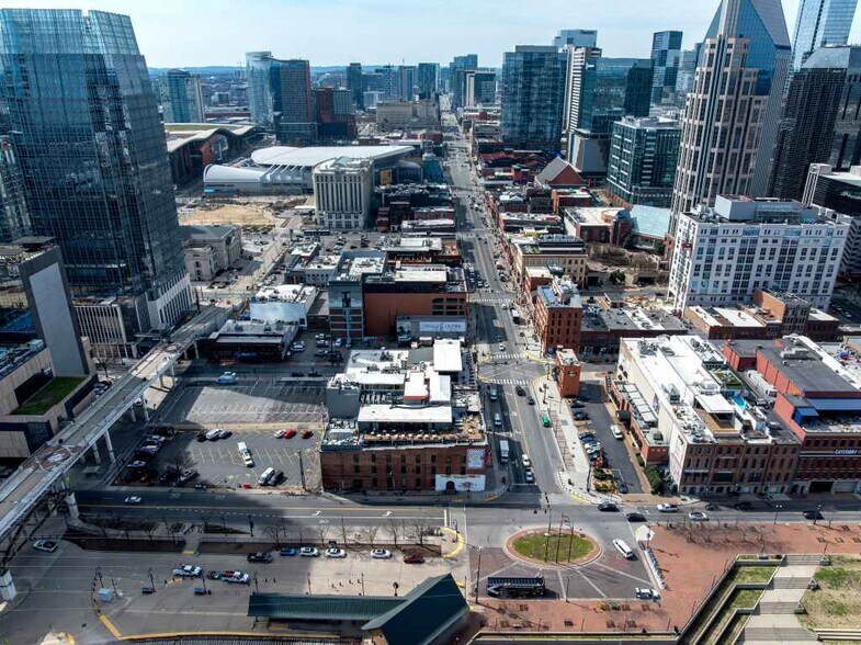 More Photos Of 111 Broadway, Nashville General Retail For Lease