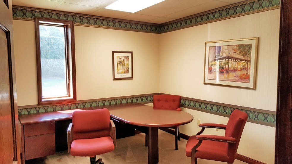 More Photos Of 2525 S Main St, Akron Office For Lease