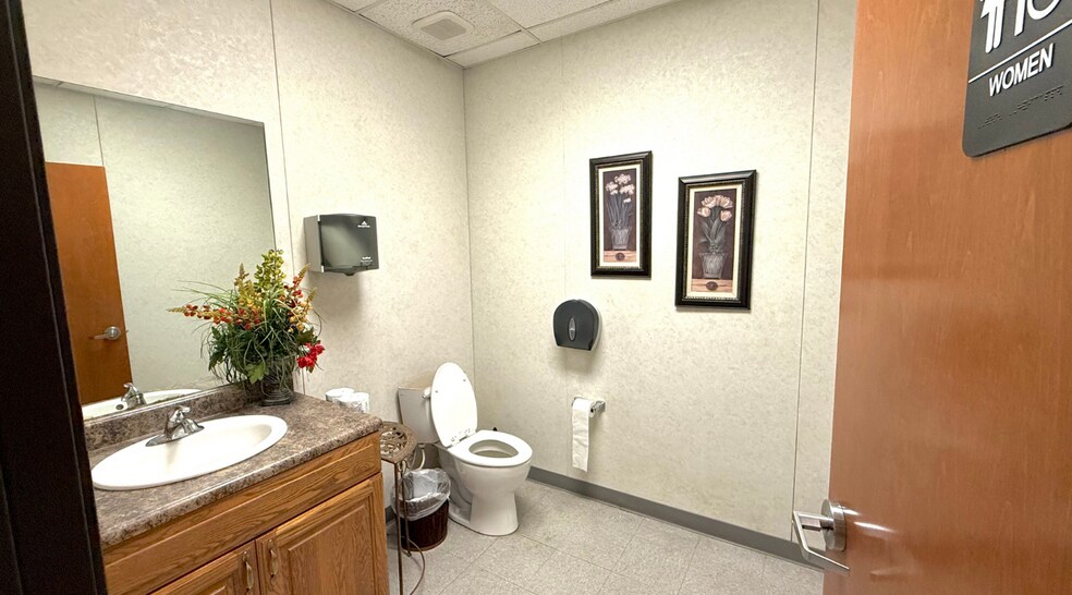 More Photos Of 6300 E Interstate 20, Midland Industrial For Sale