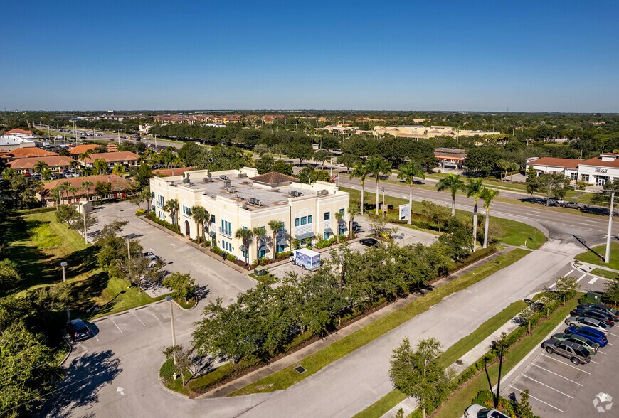 More Photos Of 2970 University Pky, Sarasota Office For Lease