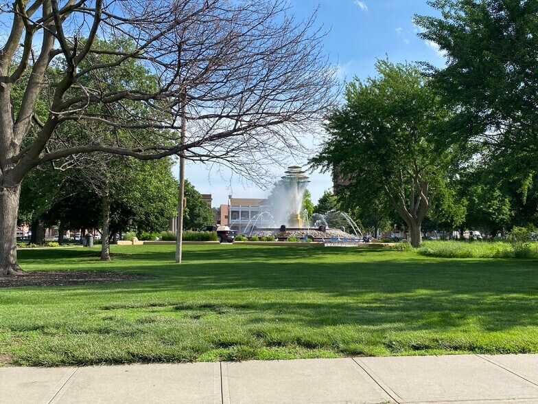 More Photos Of 20 Pearl St, Council Bluffs Office For Sale