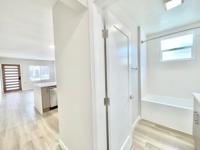 More Photos Of 825 Manhattan Ave, Hermosa Beach Apartments For Sale