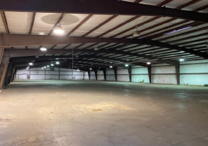 More Photos Of 103 Industrial Park Dr, Perry Industrial For Lease