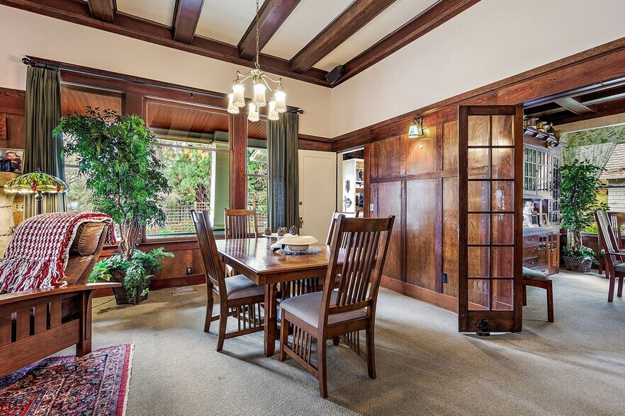 More Photos Of 455 N Oregon St, Jacksonville Hospitality For Sale