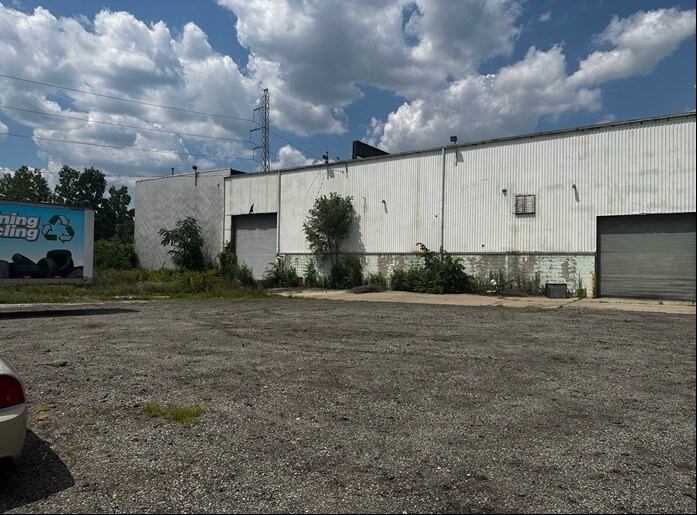 More Photos Of 13881 Elmira St, Detroit Industrial For Sale