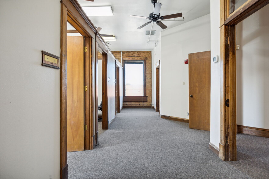 More Photos Of 211-215 S Jennings Ave, Fort Worth Loft Creative Space For Lease