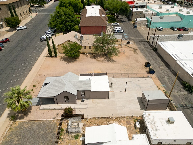 More Photos Of 310 E Oak St, Kingman Office For Sale