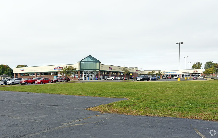 Primary Photo Of 739 Carter Dr, Galion General Retail For Lease
