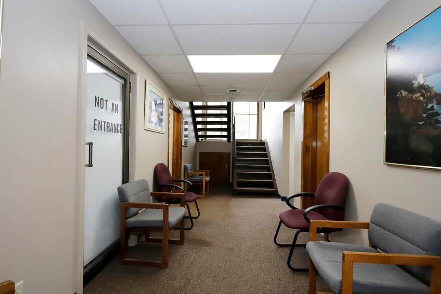 More Photos Of 1 Welby Rd, New Bedford Office For Sale
