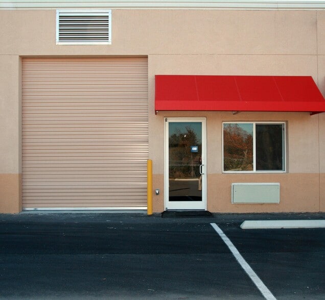 More Photos Of 17649 Us-27 Hwy, Clermont Warehouse For Lease