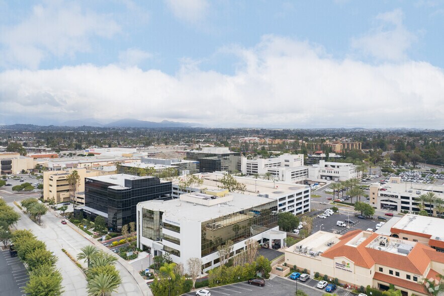 More Photos Of 24012 Calle de la Plata, Laguna Hills Medical For Lease