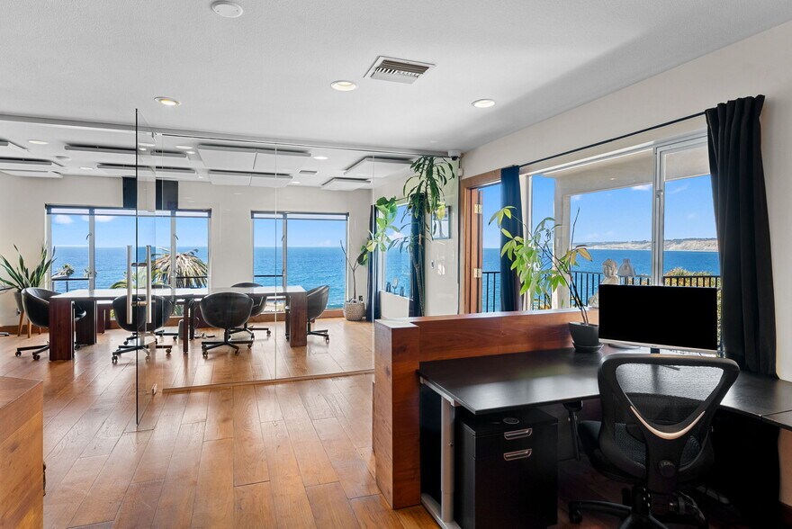 More Photos Of 1218-1224 Prospect St, La Jolla Office For Lease
