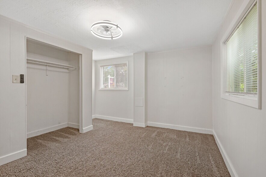 More Photos Of 1776 Jay St, Lakewood Apartments For Sale