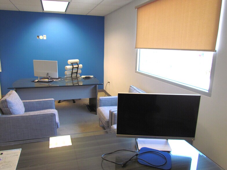 More Photos Of 1518-1520 W Magnolia Blvd, Burbank Storefront Retail Office For Sale