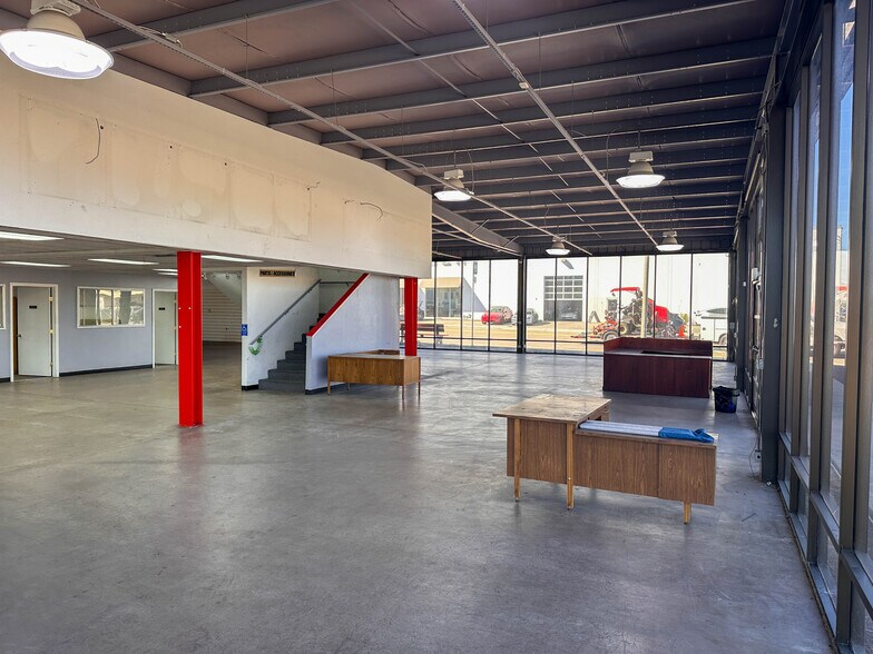 More Photos Of 1020 Auto Center Pky, Seaside Auto Dealership For Sale