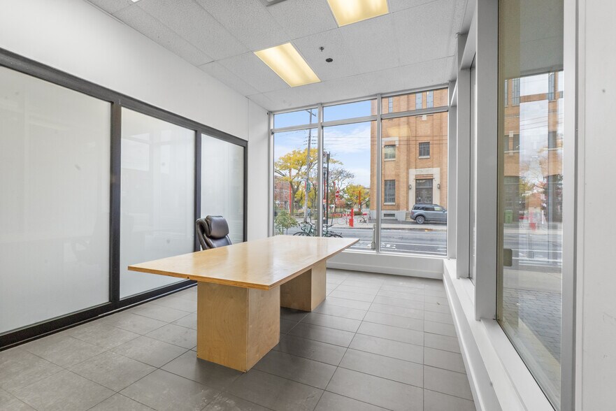 More Photos Of 7040 Rue Saint-Dominique, Montréal Apartments For Lease