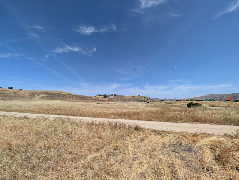More Photos Of West 10th Street, San Miguel Land For Sale