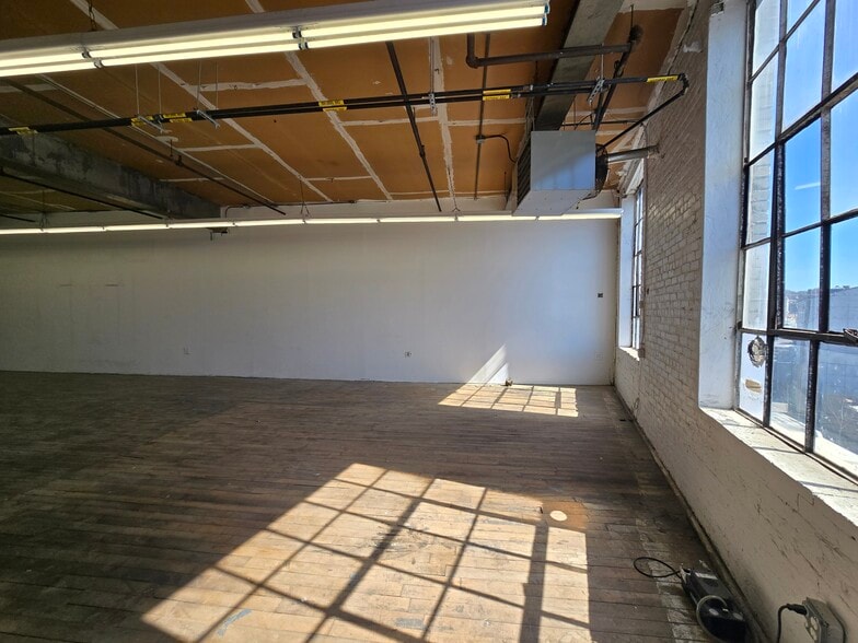 More Photos Of 46-55 Metropolitan Ave, Ridgewood Manufacturing For Lease