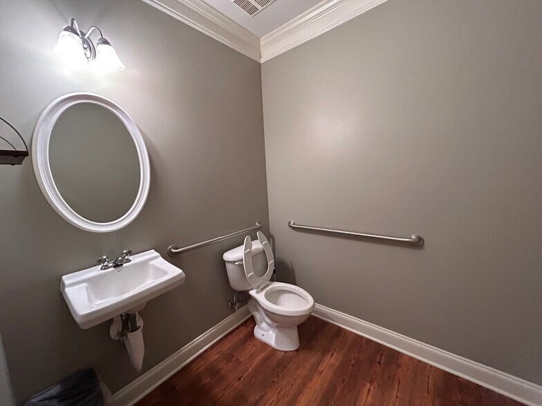 More Photos Of 1050 Shiloh Rd NW, Kennesaw Office For Lease