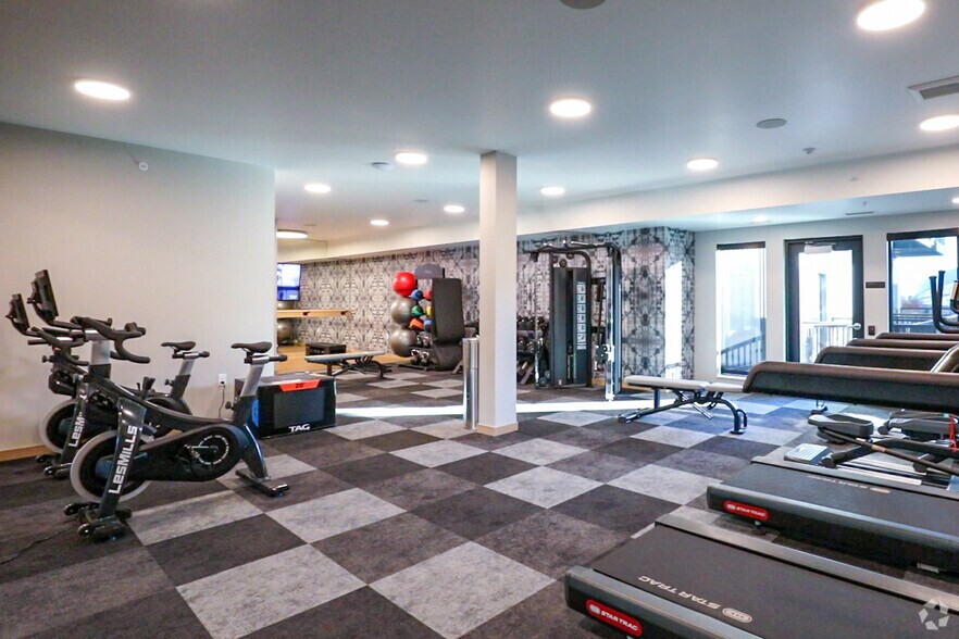 More Photos Of 427 N Snelling Ave, Saint Paul Apartments For Lease