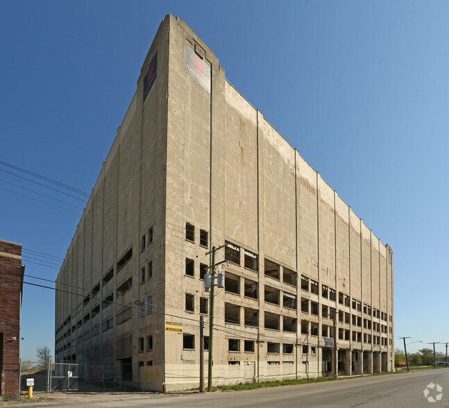 More Photos Of 1921 E Ferry St, Detroit Warehouse For Sale