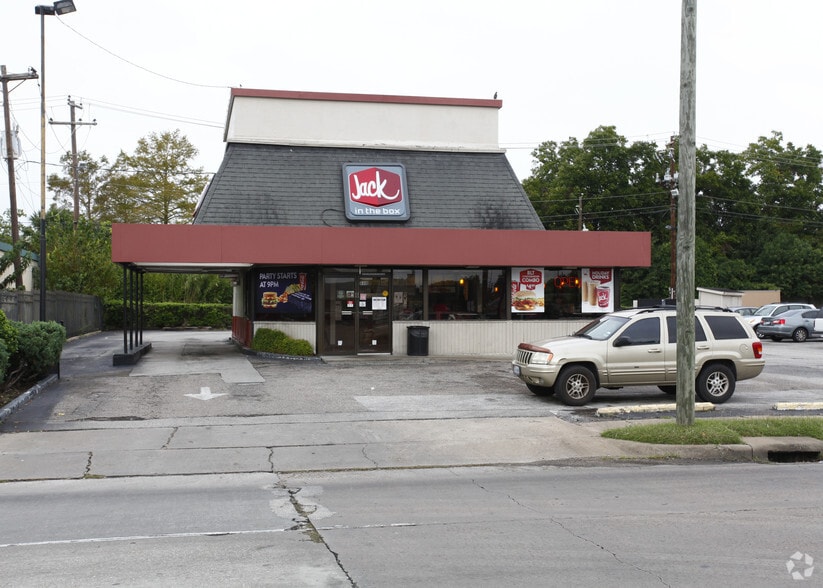 More Photos Of 8410 Hillcroft St, Houston Fast Food For Lease