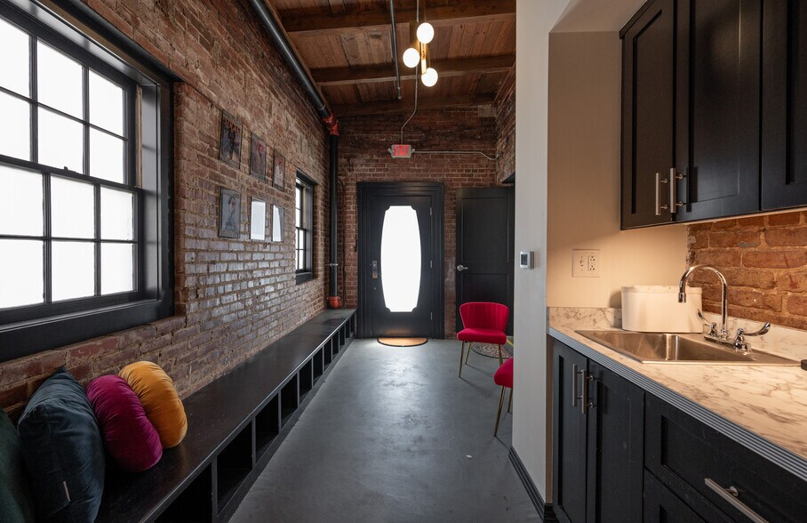 More Photos Of 129 Williamsboro St, Oxford Lodge Meeting Hall For Lease