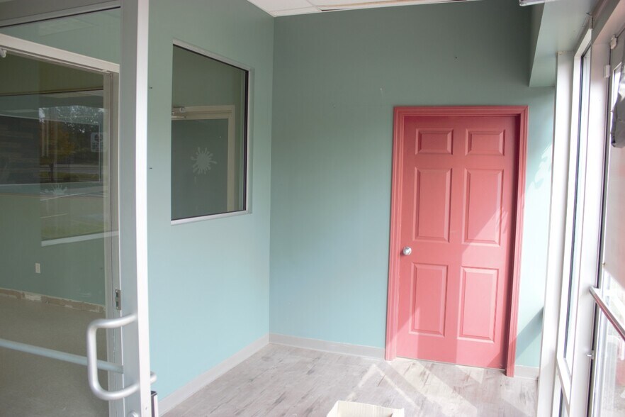 More Photos Of 2755-2761 E Henrietta Rd, Henrietta Unknown For Lease