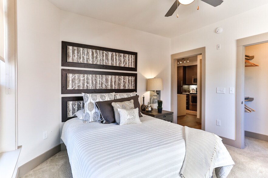 More Photos Of 1750 Camden Rd, Charlotte Apartments For Lease