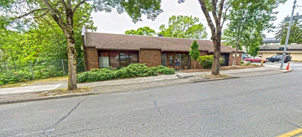 More Photos Of 3327 NE 125th Ave, Seattle Office For Sale