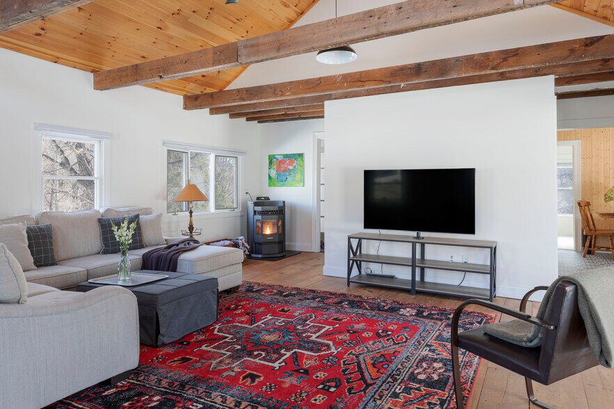 More Photos Of 396 Austin Rd, Jefferson Hospitality For Sale