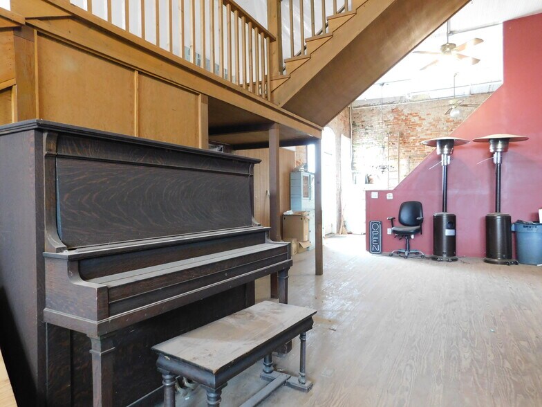 More Photos Of 101 E Main St, Silver Lake Industrial For Sale