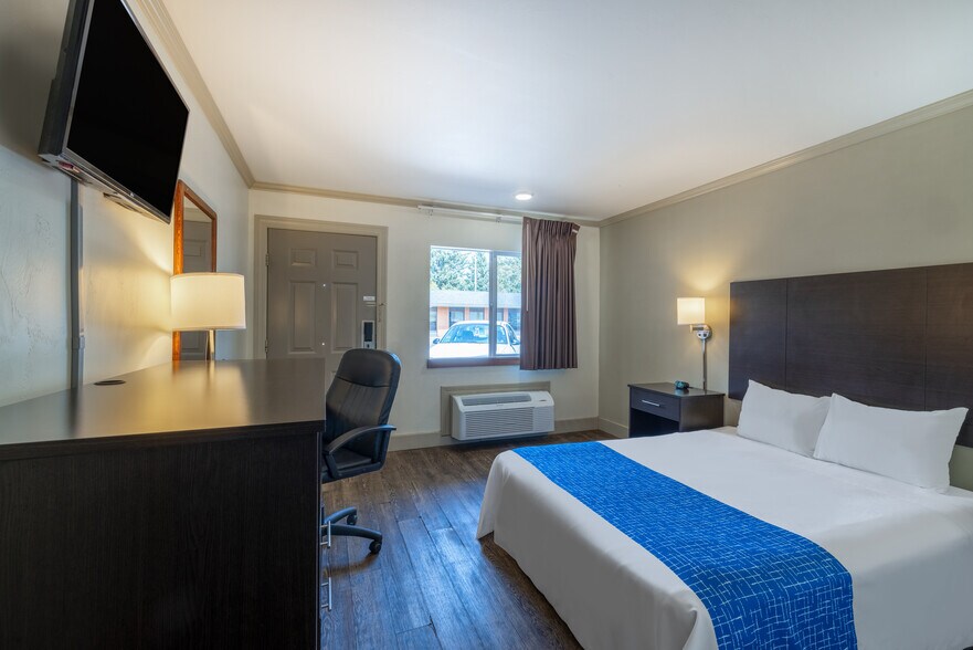 More Photos Of 102 Rogers Ln, Livingston Hotel For Sale
