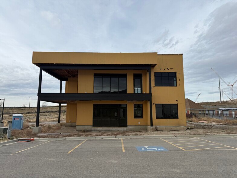 More Photos Of 11231 Highland blvd, Highland Office For Lease