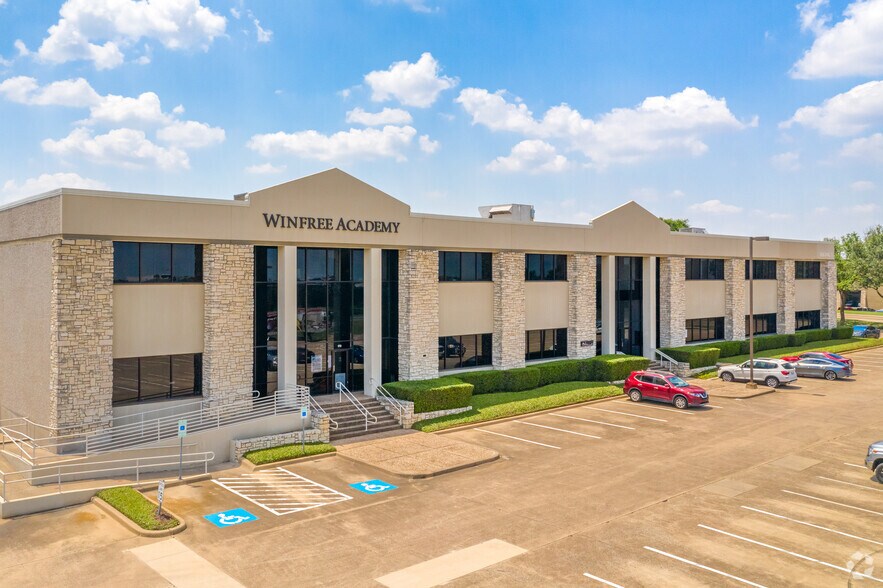 More Photos Of 2550 Beckleymeade Ave, Dallas Office For Lease