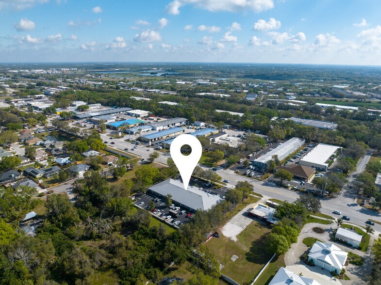 More Photos Of 2020 Cattlemen Rd, Sarasota Medical For Sale