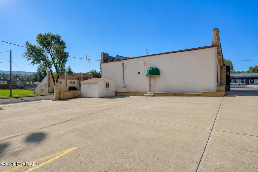 More Photos Of 620 E Gurley St, Prescott Restaurant For Sale