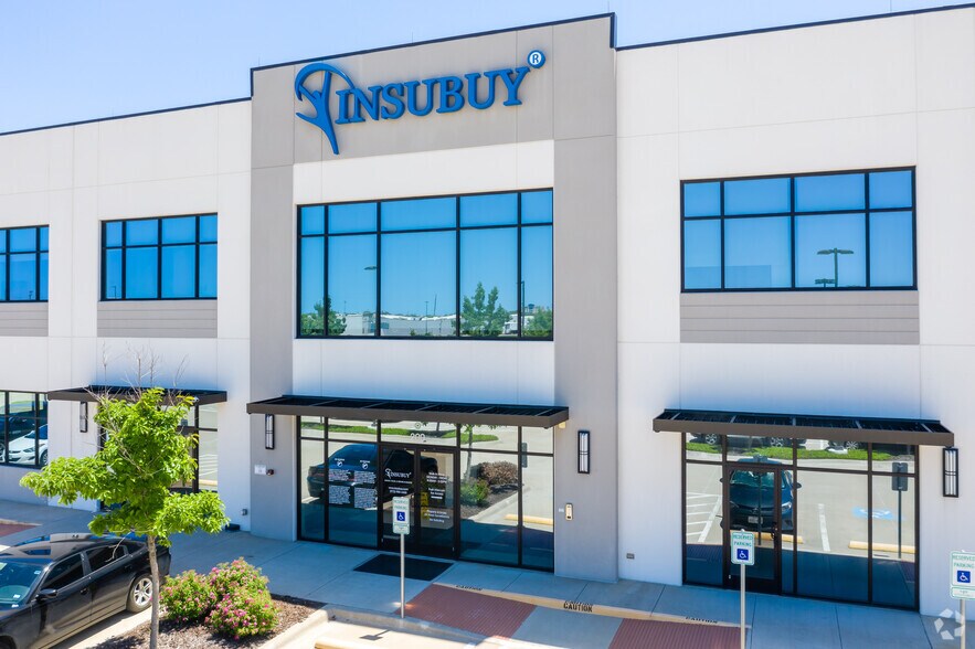 More Photos Of 4200 Mapleshade Ln, Plano Office For Lease