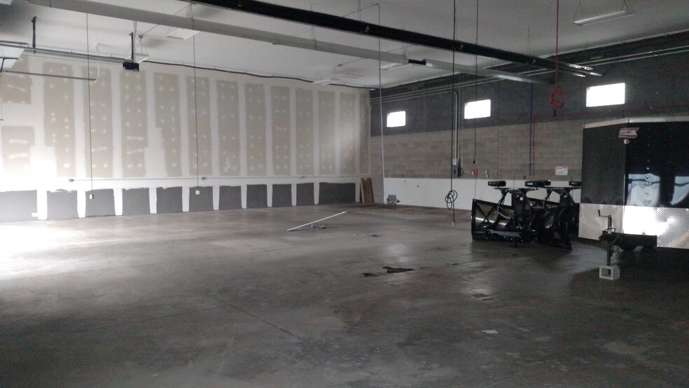 Primary Photo Of 1184 Emerson St, Rochester Warehouse For Lease