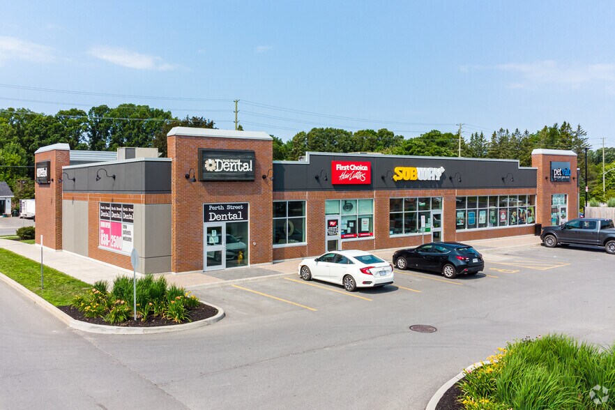 Primary Photo Of 5913 Perth St, Ottawa Storefront For Lease