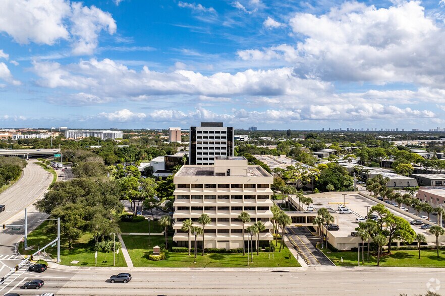 More Photos Of 4440 PGA Blvd, Palm Beach Gardens Coworking Space